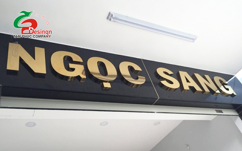 Bảng hiệu chữ nổi inox lồng mica được dùng cho nhiều lĩnh vực kinh doanh