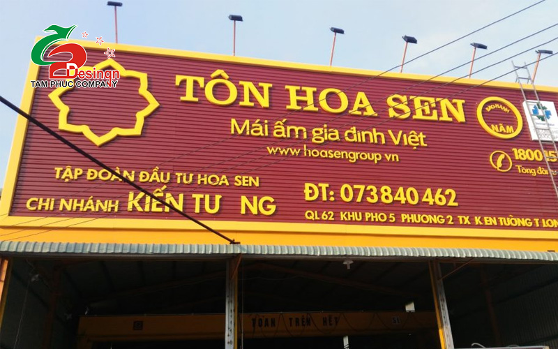 Màu sắc trên biển quảng cáo cần được kết hợp hài hòa