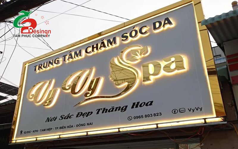 Bảng hiệu sẽ trở nên thu hút hơn khi được gắn đèn led
